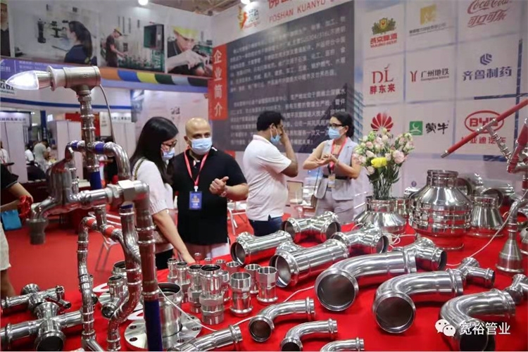 齊全的展會樣品，專業(yè)產(chǎn)品講解，得到了國內(nèi)外客戶的一致贊譽(yù)